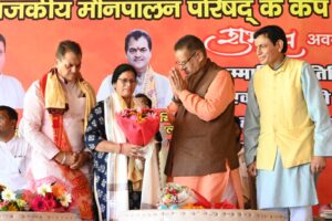 कृषि मंत्री गणेश जोशी