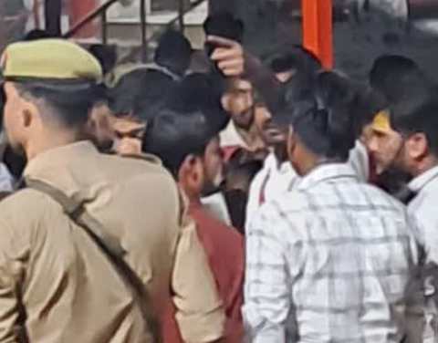 Uttarpradesh,Accidents in temples on the third Monday of Sawan, 2 dead in Barabanki
