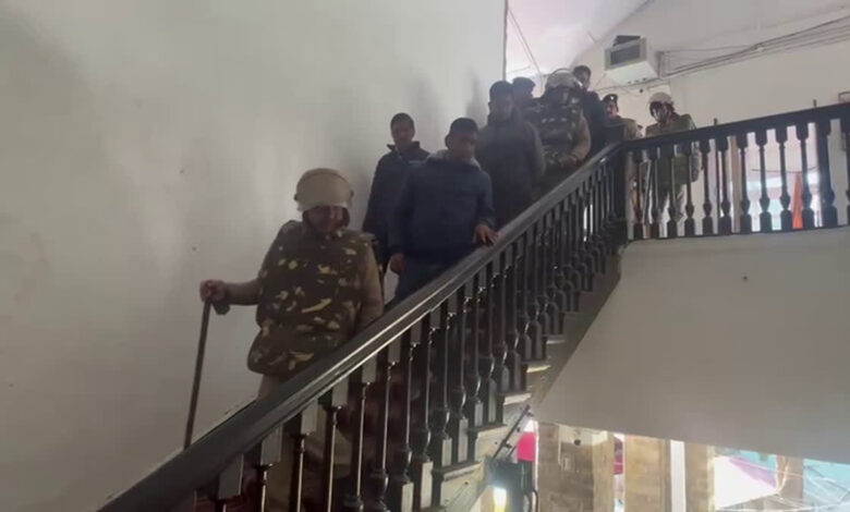 उत्तराखंड में दो न्यायालयों को बम से उड़ाने की धमकी, पुलिस और BDS मौके पर, सुरक्षा बढ़ाई गई